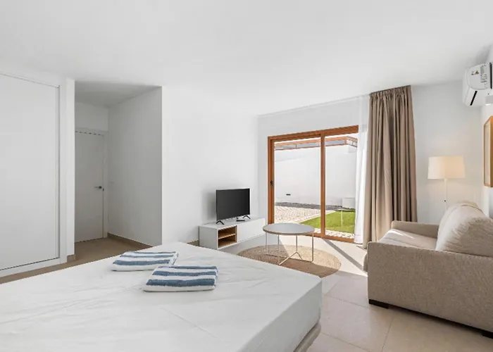 Altos Blanca 8a By Escape *